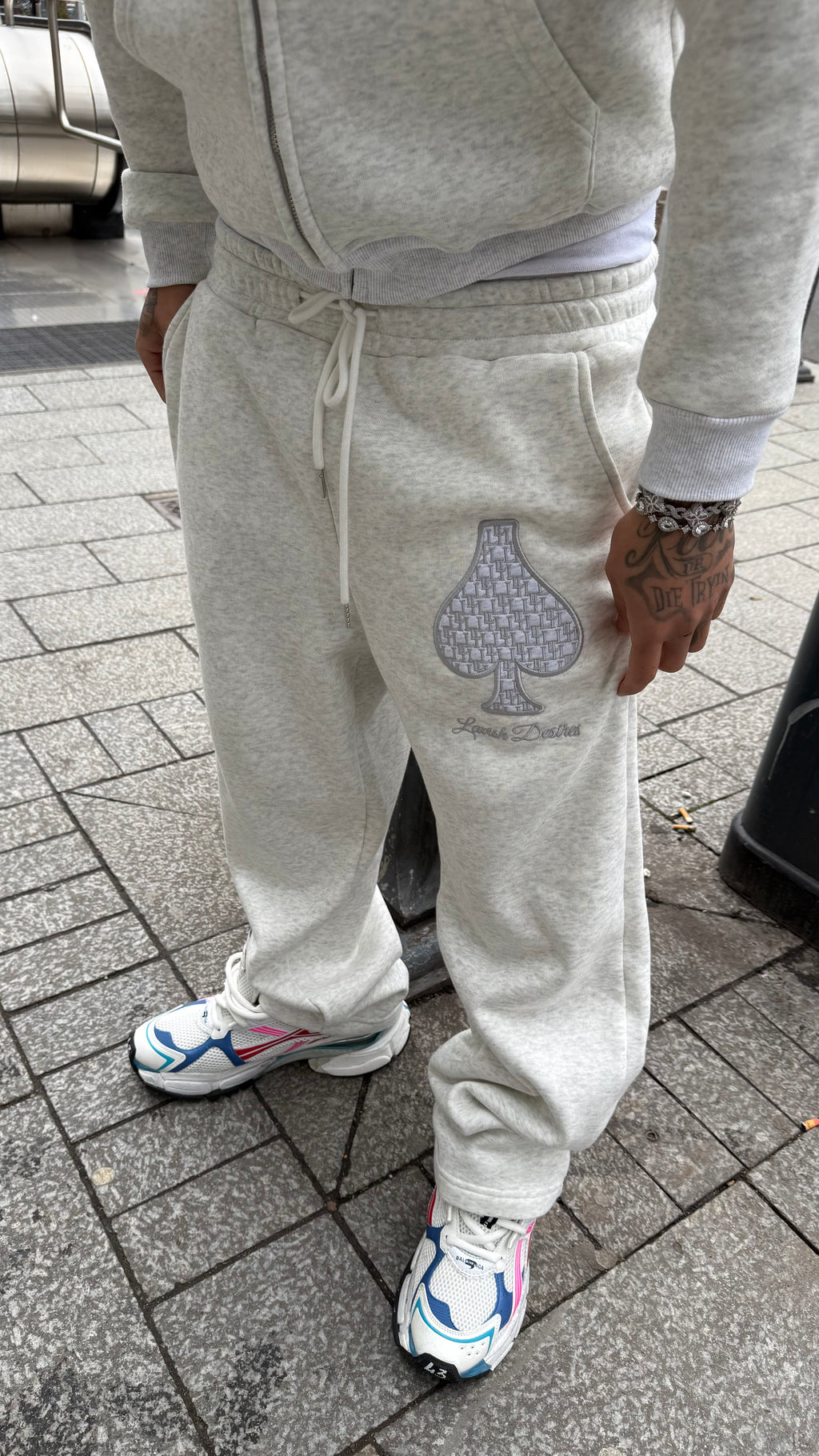 Ace Of Spades: Pants